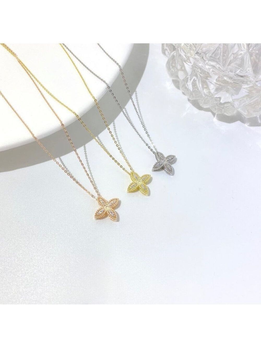 14kt GP Sterling Silver Clover Necklace - Picture 5 of 9